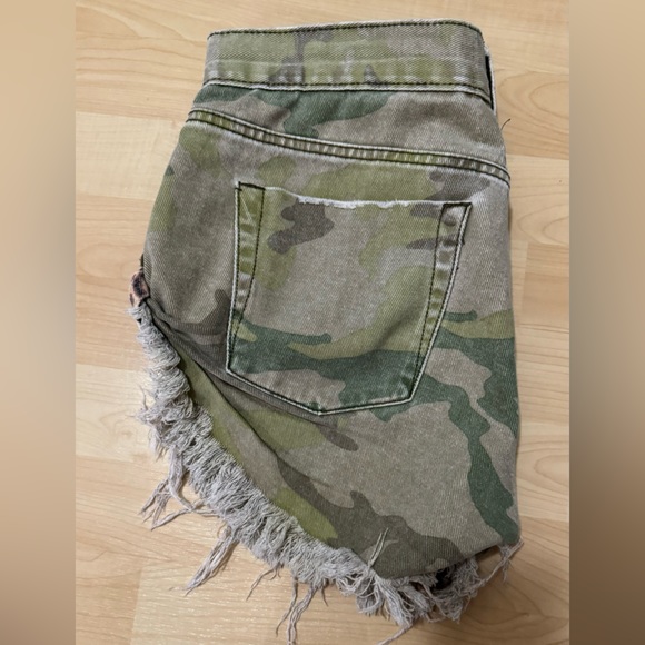 Unique OneTeaspoon Short - Picture 2 of 9